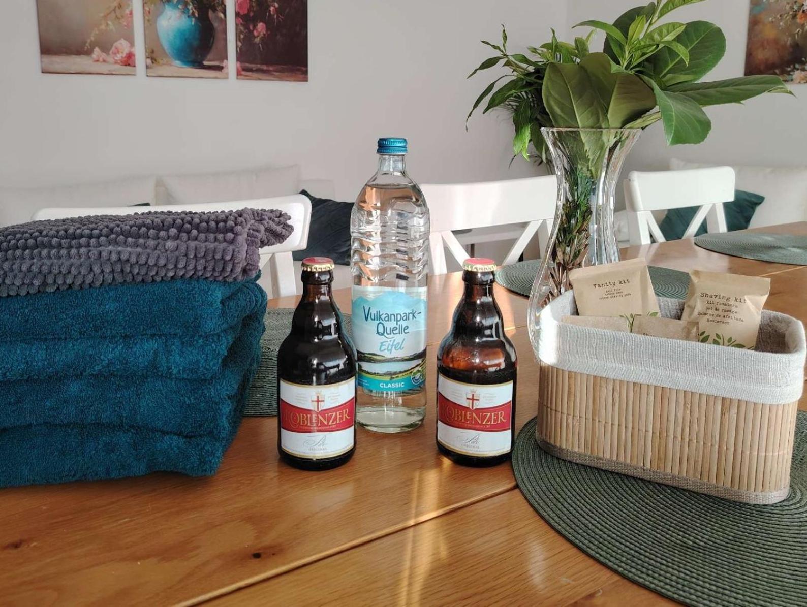 Koblenzliebe Rhein Ferienwohnung 3-Zimmer Garten Parking Extérieur photo